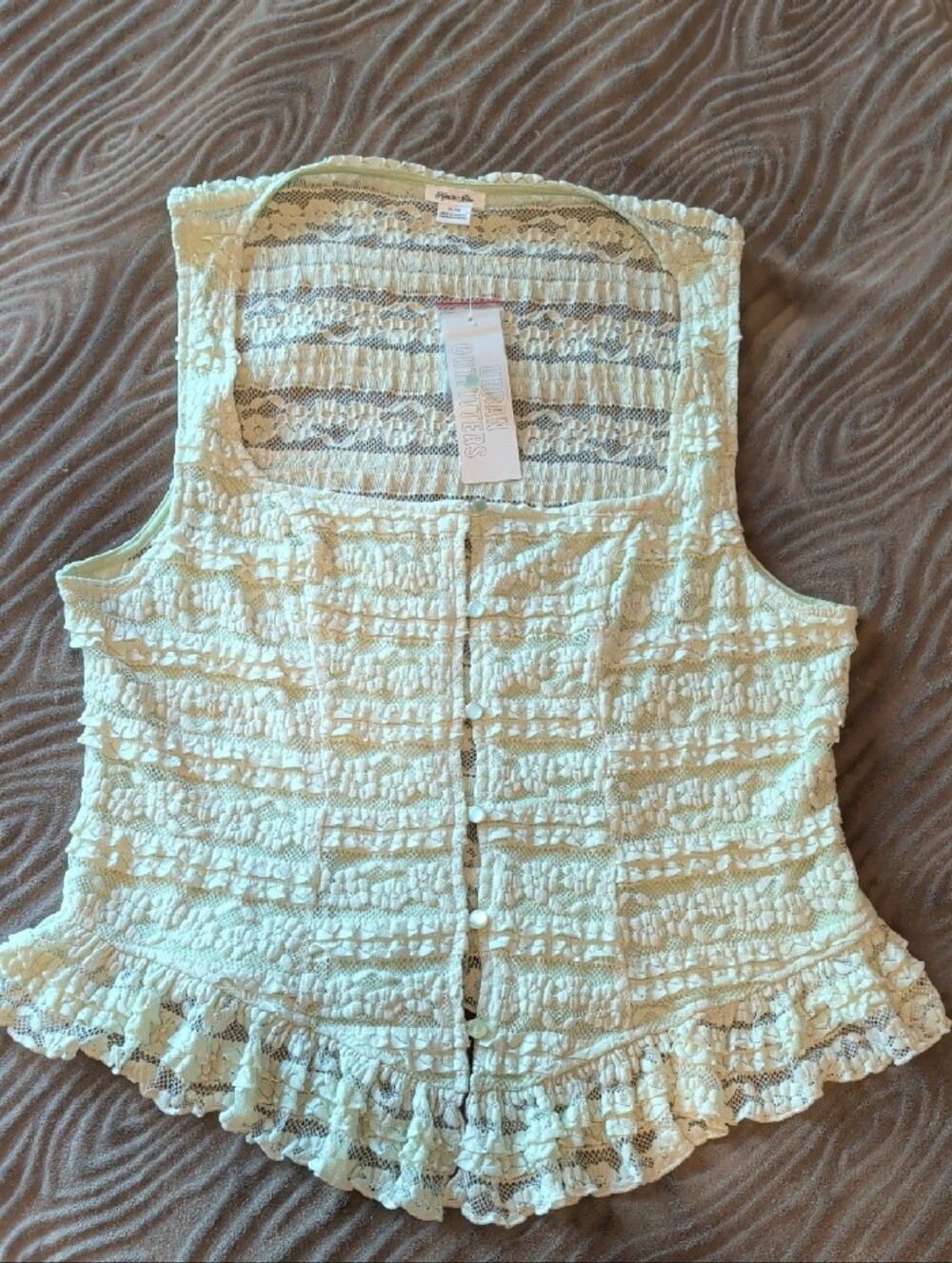 NWT Kimchi Blue Pale Mint Lace Button-Front Ruffle Camisole